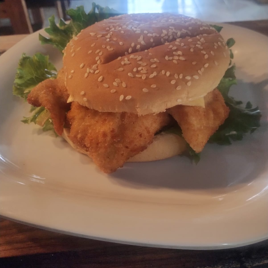 Hamburguesa de Pechuga Empanizada