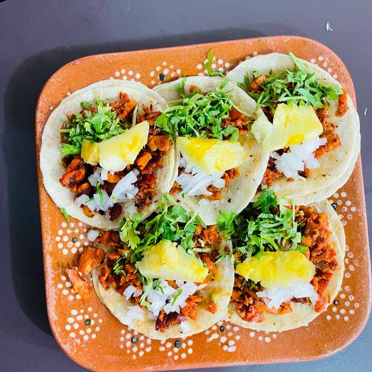 Taco de Pastor con Queso