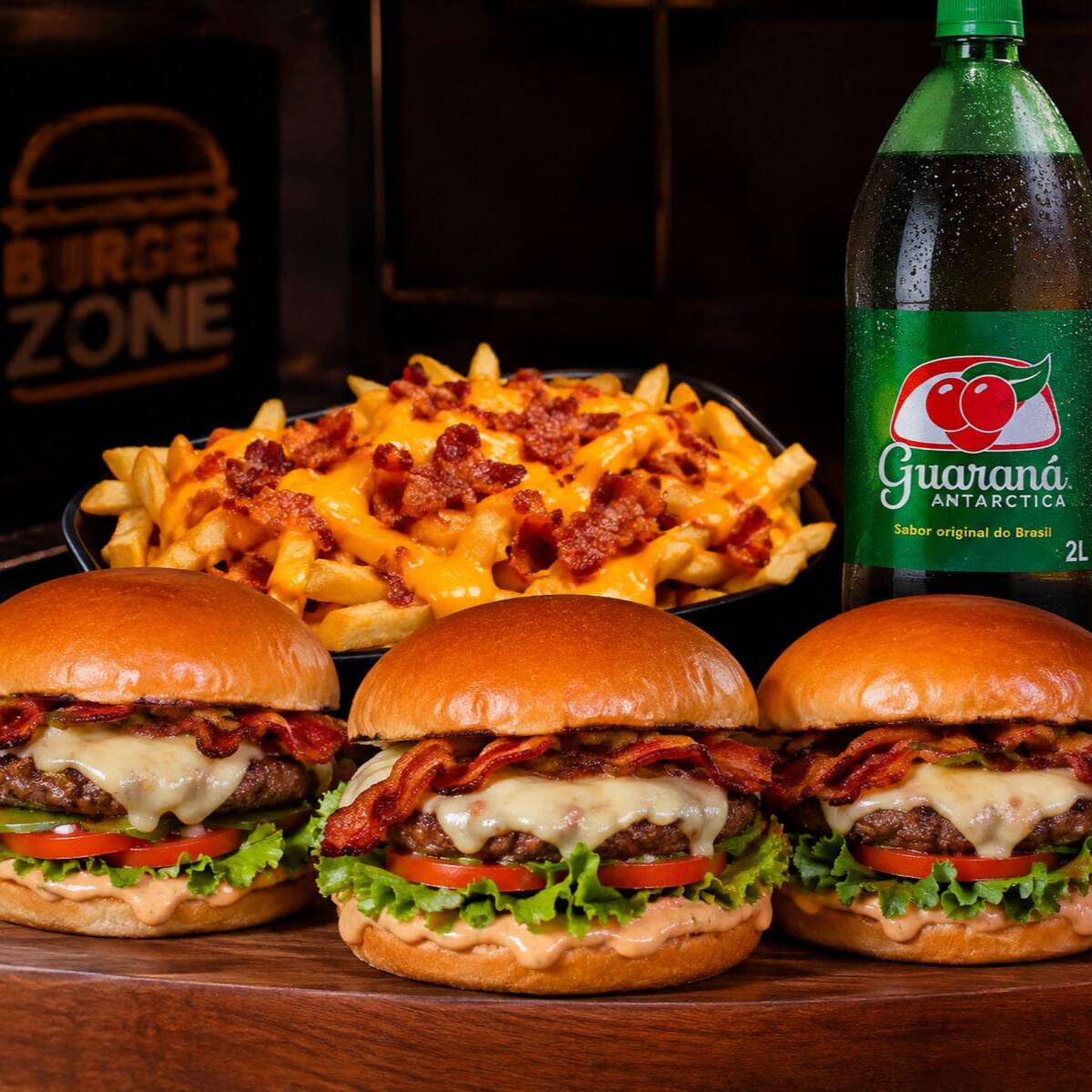 3 SANDUICHES GOURMET,BATATA COM CHEDDAR E BACON, REFRI