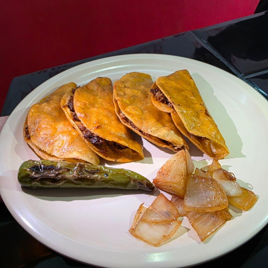 Los Planchados de Birria Orden C/4 Incluye Consomé