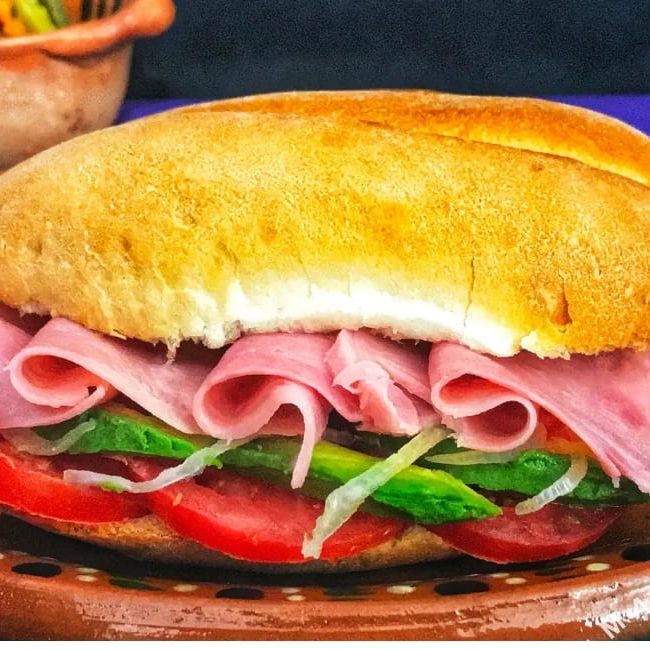 Torta de Jamón con Queso