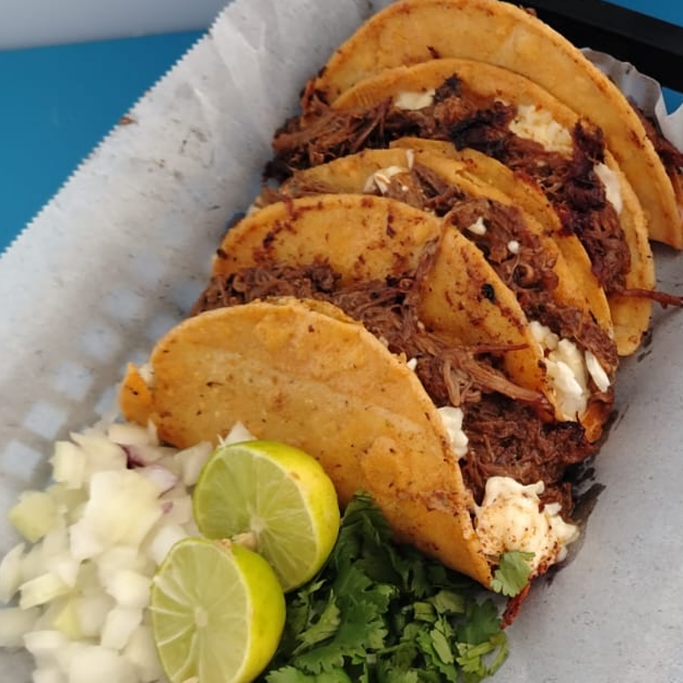 Tacos Y Quesabirrias Pareja
