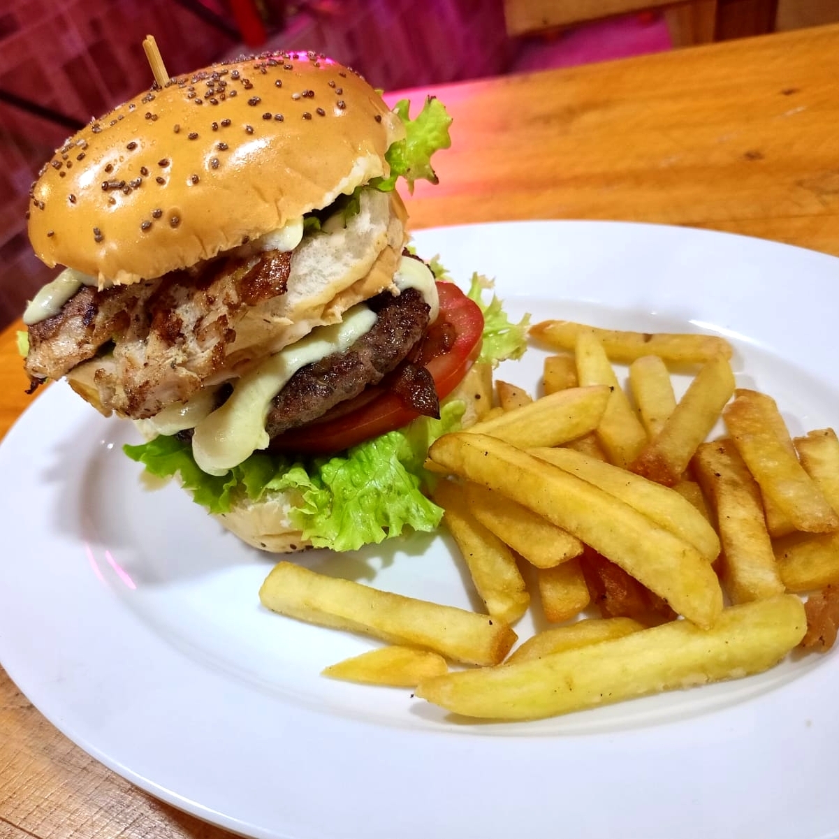 Hamburguesa Mixta Carne y Pollo