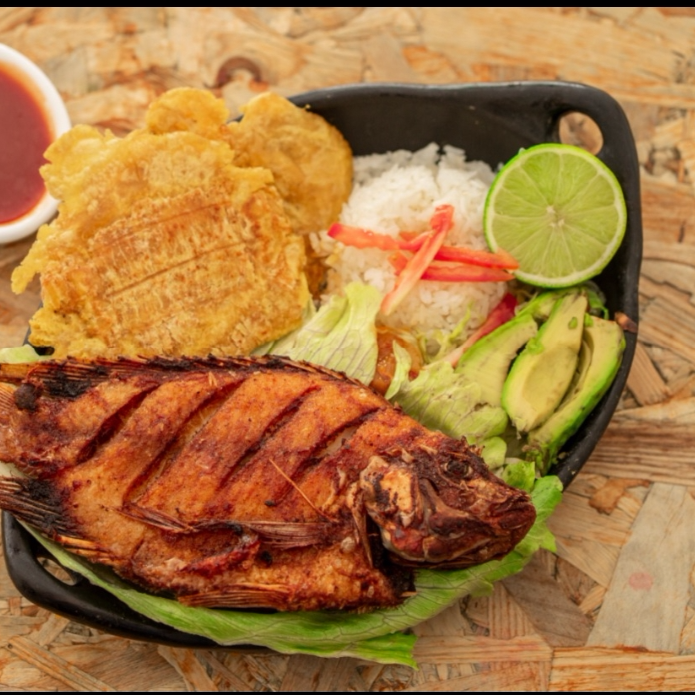 Combo: TILAPIA FRITA + Coca Cola