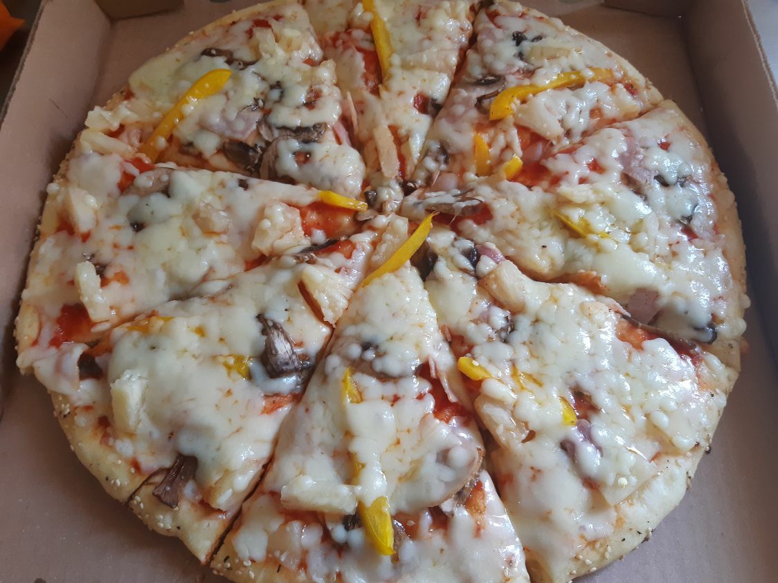 Pizza Frankfurt Jumbo 16"