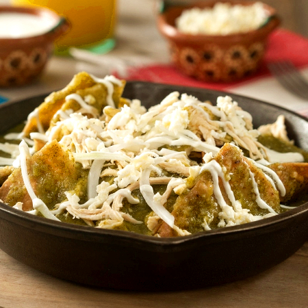 🥣 Chilaquiles Verdes Sencillos + 1 Café GRATIS ☕