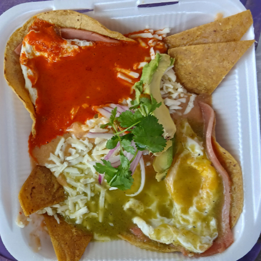 HUEVOS RANCHEROS DIVORCIADOS (VERDE/ROJA)