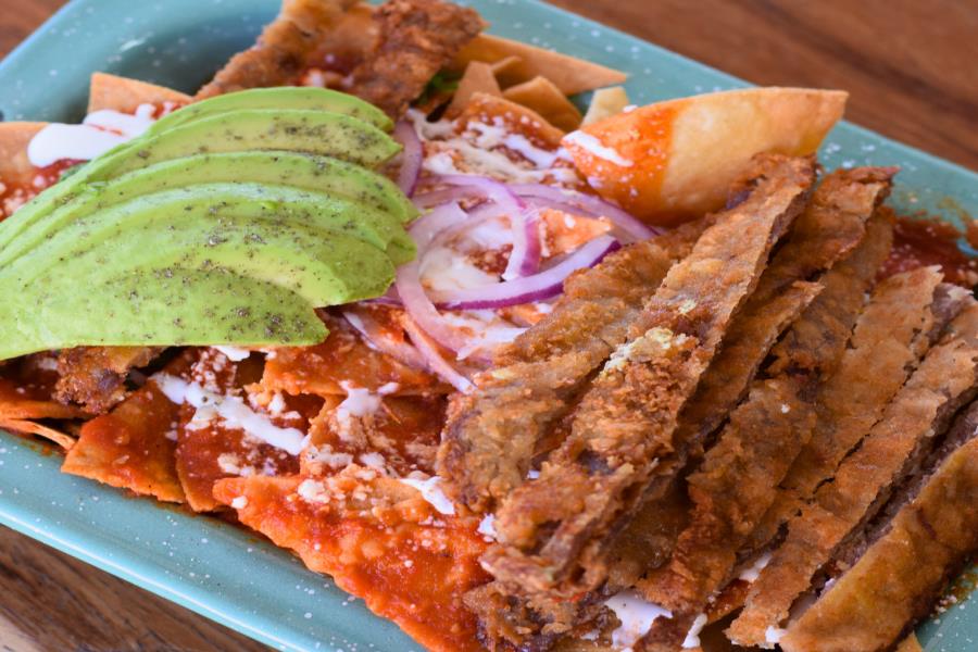 Chilaqui Rojos C Milan Y Huevo