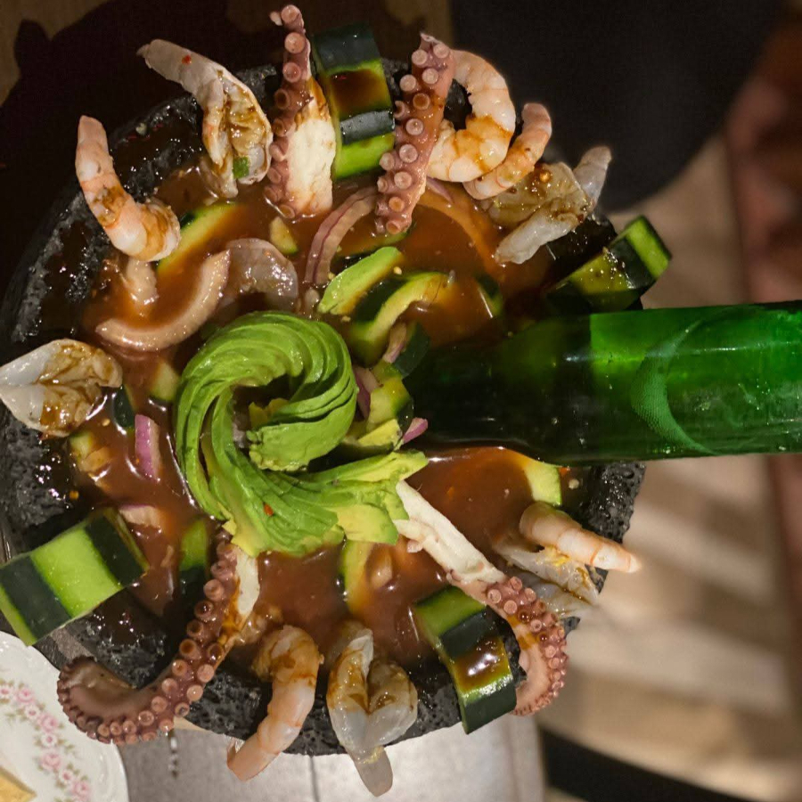 Plato de Aguachiles de la Casa