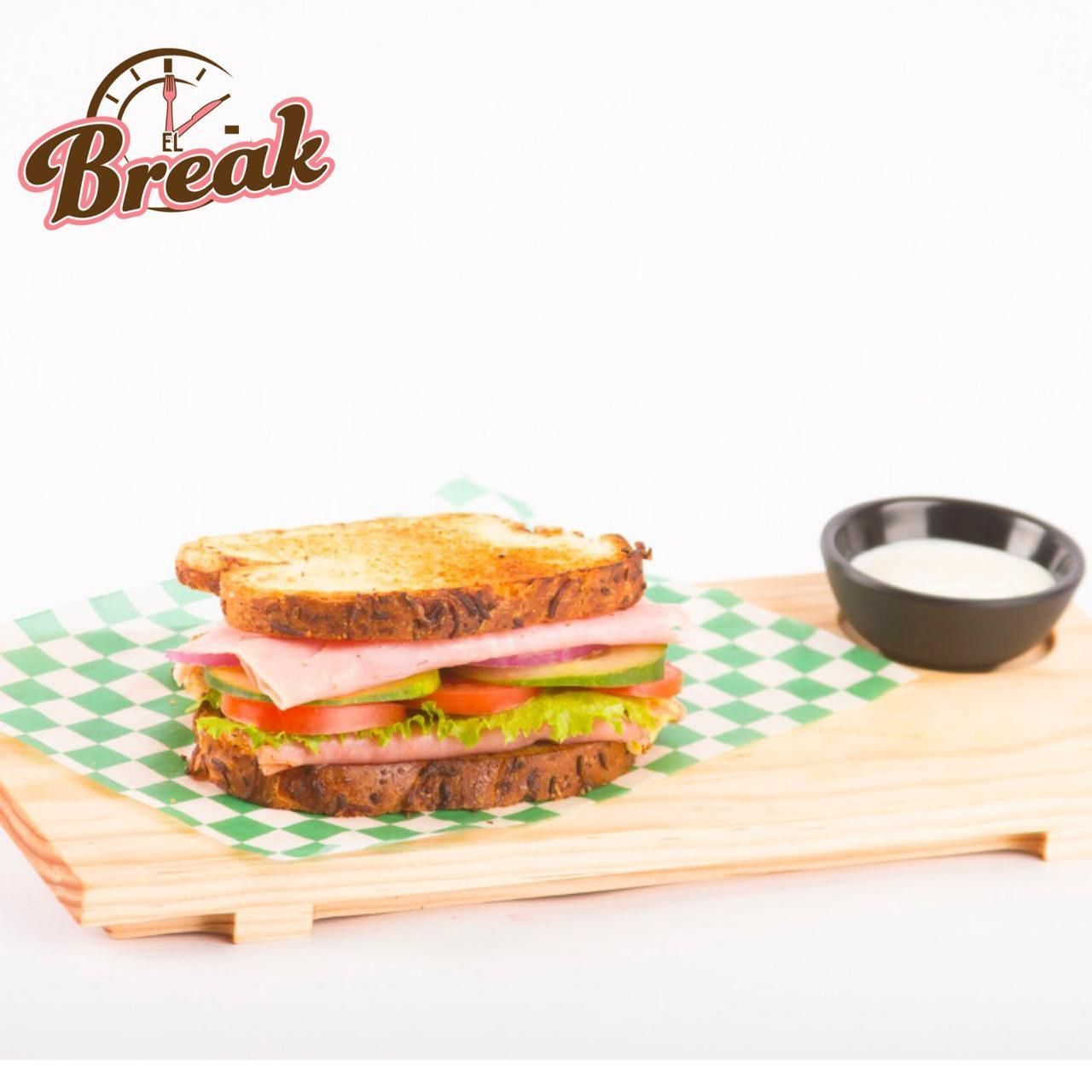 Sándwich de Pechuga de Pavo con Queso