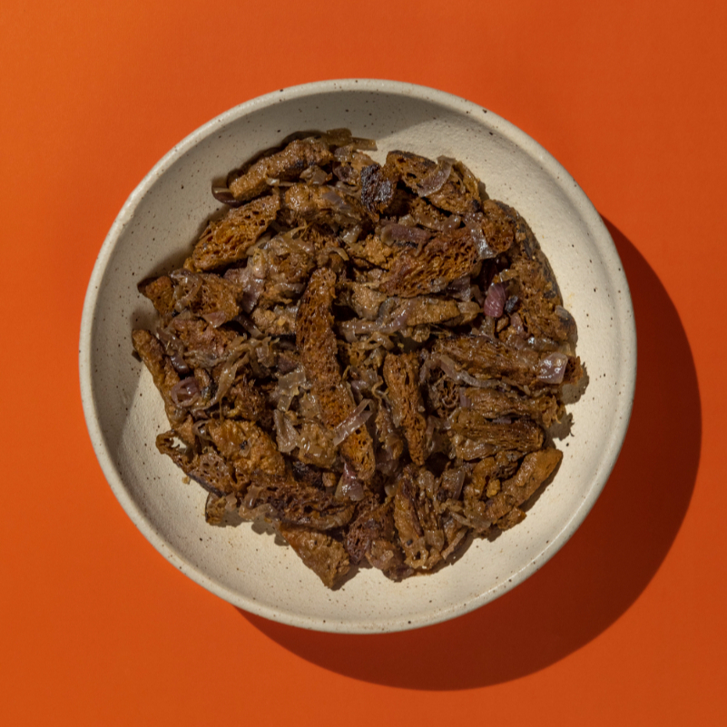 Opções: Linguiça acebolada - 150g / Churrasquinho misto - 150g / Lascas de bacalhau - 150g / Iscas de carne acebolada - 150g / Cubos de frango - 150g / Iscas de lombinho ao molho barbecue - 150g / Carne moída tradicional - 150g / Carne moída calabresa - 150g