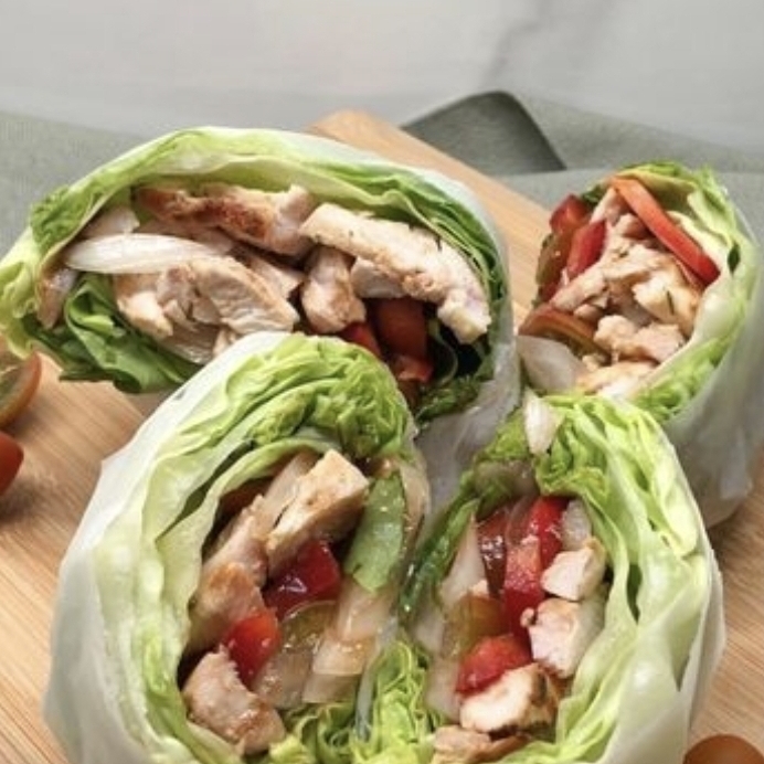 Wrap de lechuga con pollo