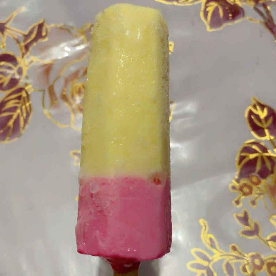Paletas de Fresas con crema
