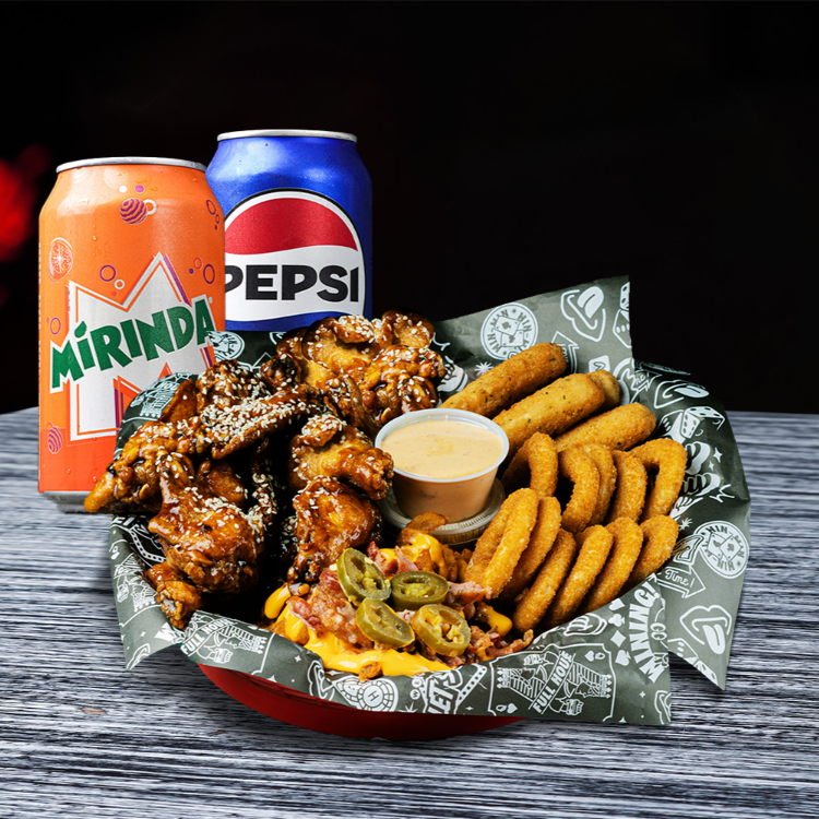Charola Poker Sampler + Refresco.