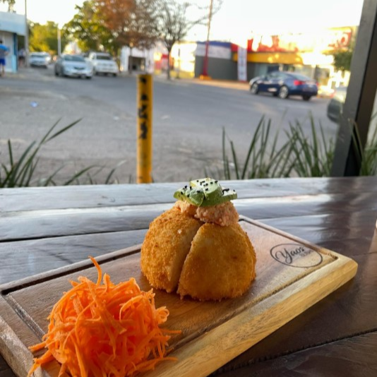 BOMBA RES Y POLLO