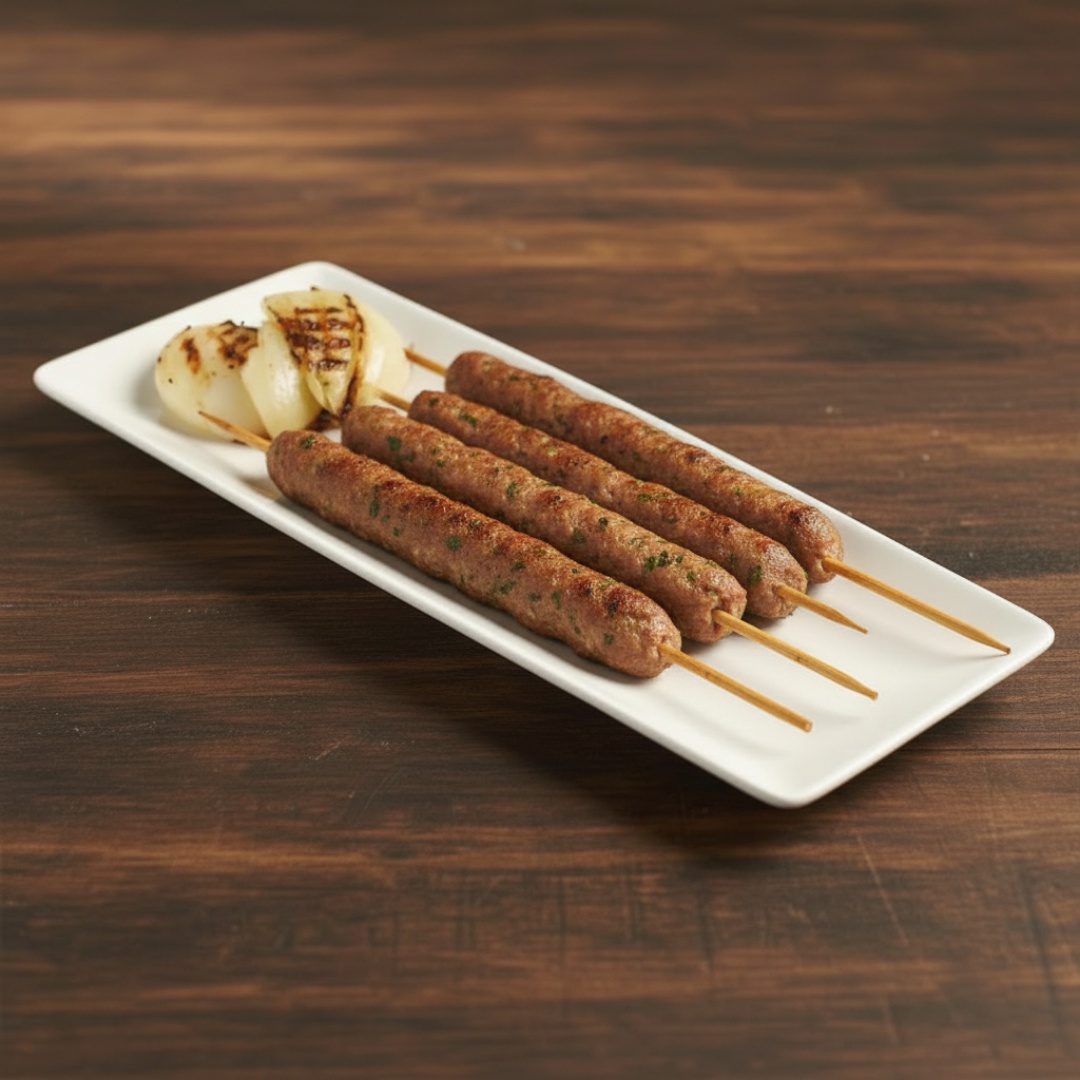 Acompanha Farofinha E Chimichurri. Uma verdadeira delícia que vai conquistar seu paladar! Nossa Linguiça Caseira é feita com ingredientes frescos e temperos selecionados, grelhada até ficar perfeitamente suculenta e com aquele sabor autêntico de churrasco. Cada pedaço é recheado com especiarias que proporcionam uma explosão de sabores a cada mordida. Ideal para acompanhar com um molho especial ou simplesmente apreciá-la pura. Venha saborear essa delícia que traz o melhor da tradição para sua mesa!