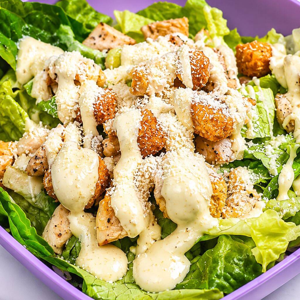 ENSALADA CÉSAR CON POLLO