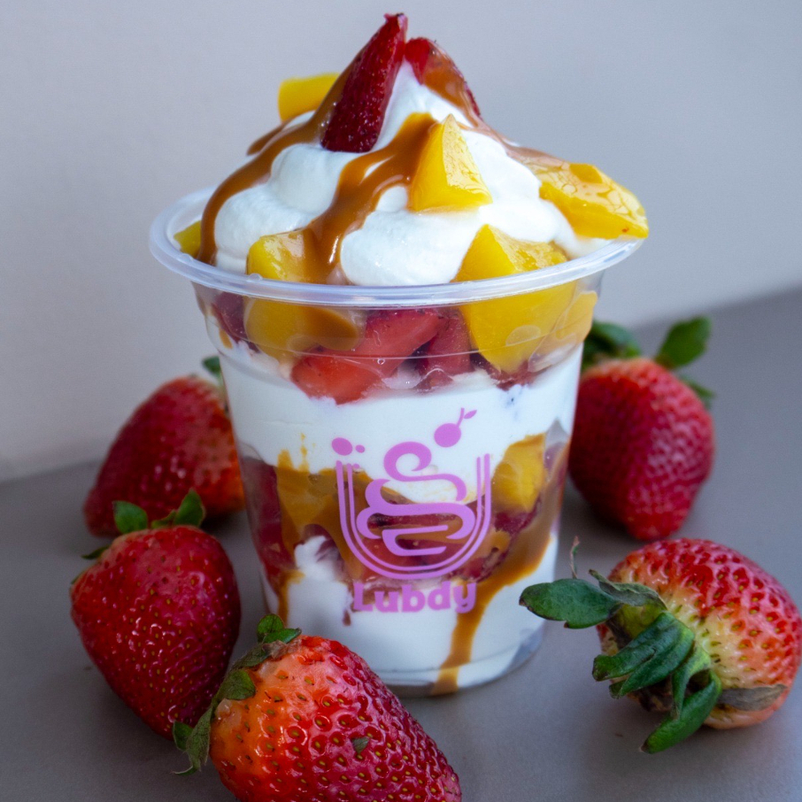 Fresas con crema tropical