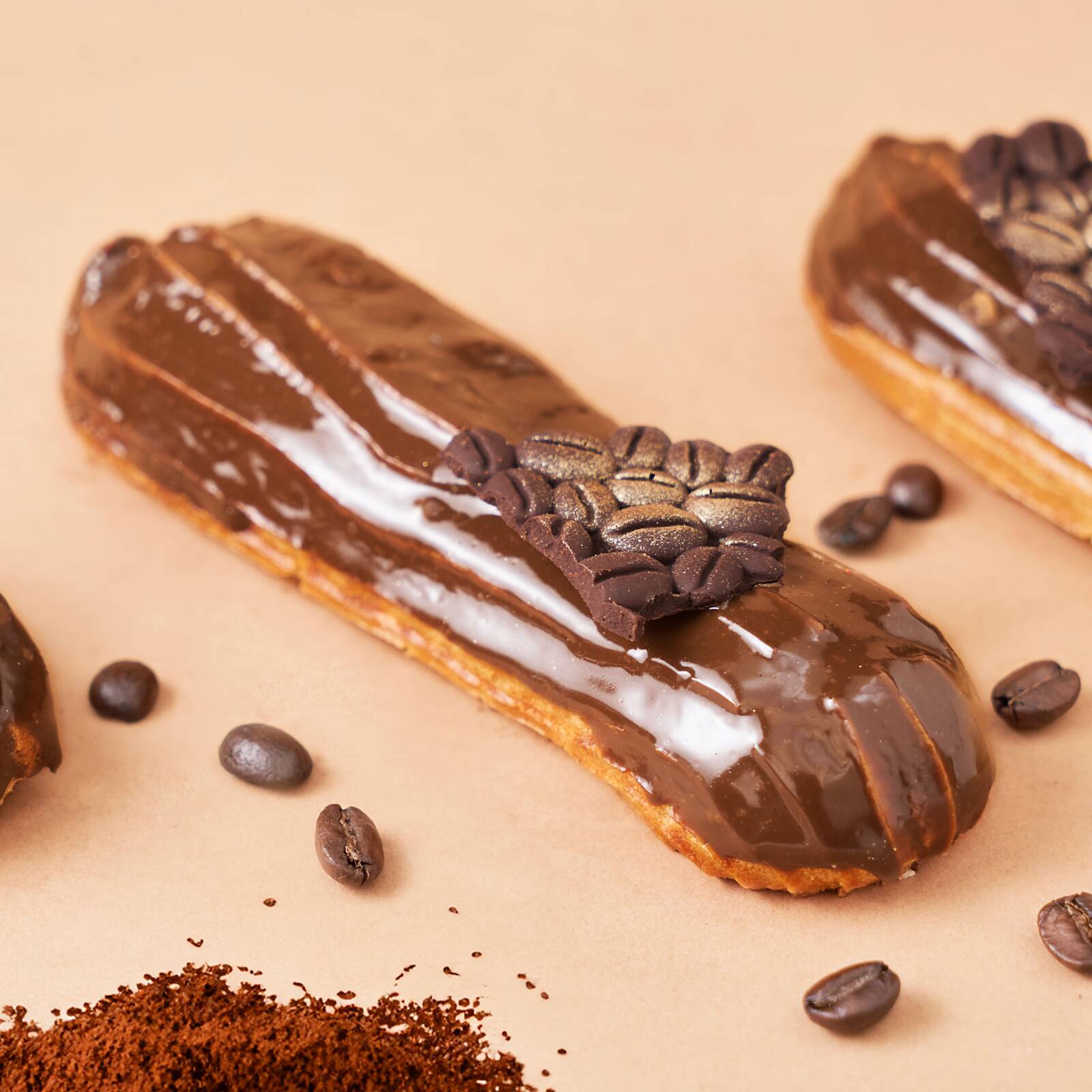 Eclair de Cafe