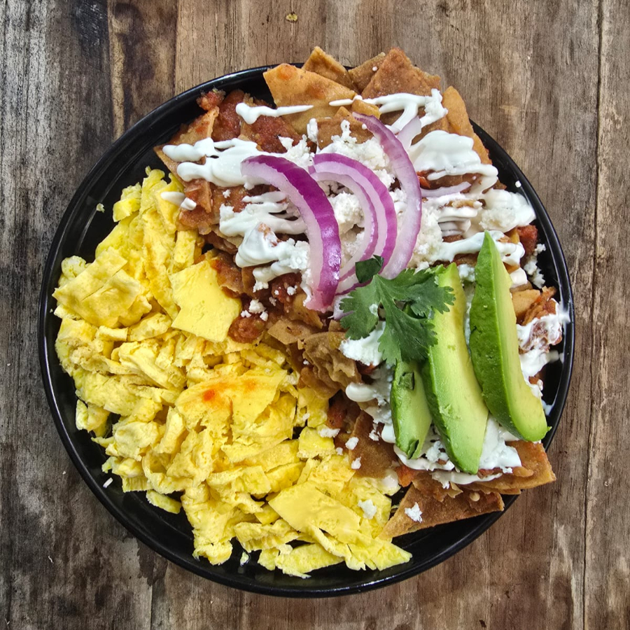 Chilakillers Rojos con Huevo