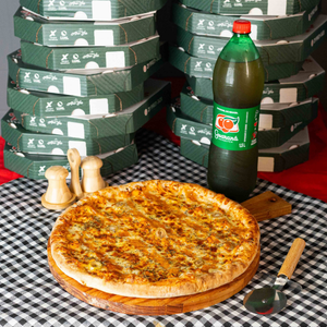SERVE ATÉ 4 PESSOAS 35CM, 8 FATIAS , ATE 2 SABORES E 1 GUARANA ANTARTICA 1,5L ‼️O VALOR DO ACRÉSCIMO DO SABOR ESPECIAL CORRESPONDE AO VALOR DA PIZZA INTEIRA E SERÁ FRACIONADO NO TOTAL‼️