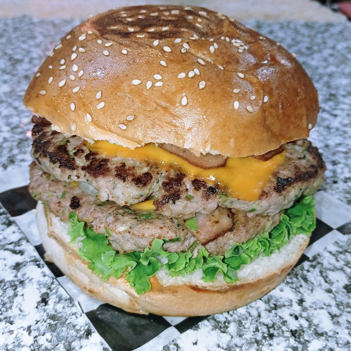 Mega House Burger