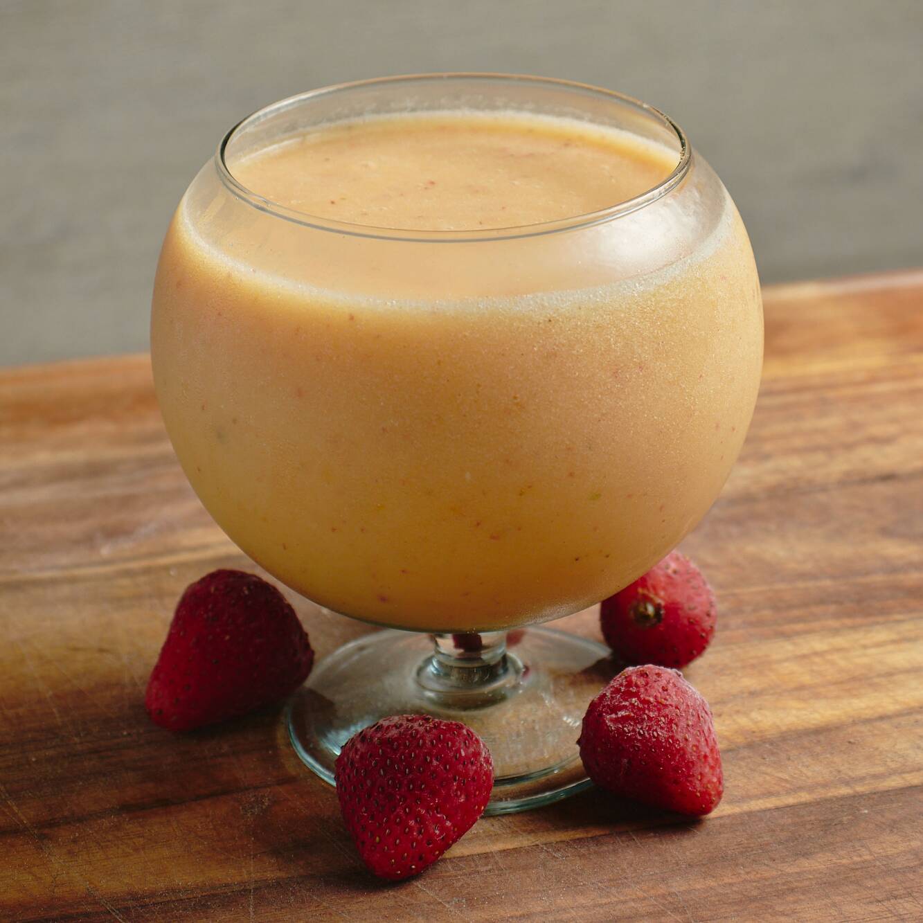 BATIDO MANGO, FRESA, PIÑA