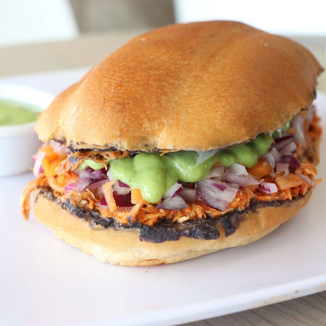 Combo Torta de Cochinita Pibil
