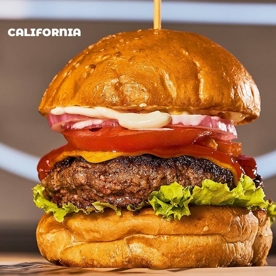 CALIFORNIA BURGER🏆 (Incluye Papas)