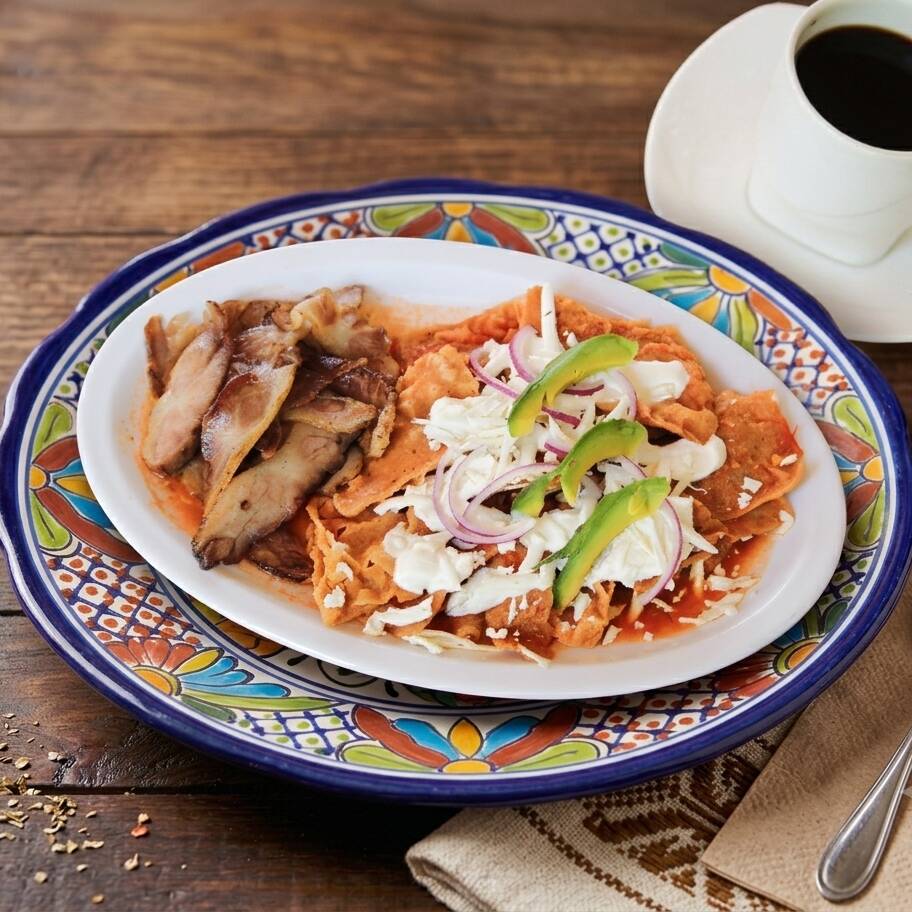 Chilaquiles con Carne Ahumada