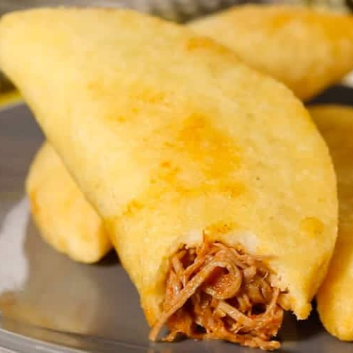 Empanada de Carne Mechada
