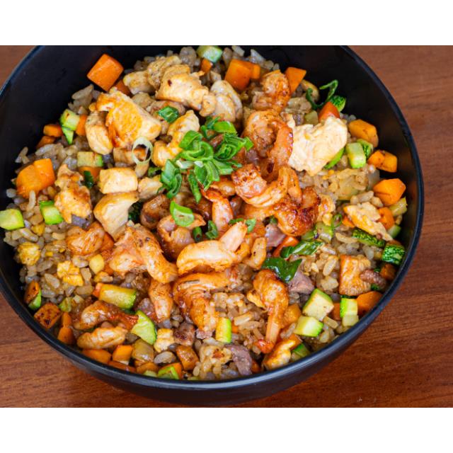 Yakimeshi Especial - Pollo con Camarón