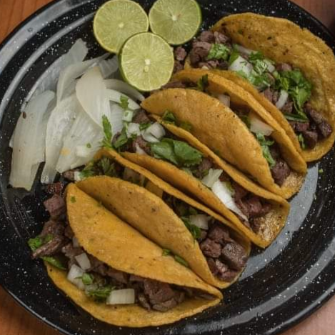 Tacos de carne asada de maíz