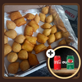 25 Deliciosos Salgados de 20g tradicional festa. Fritos na hora quentinho e crocantes + 01 Refri de 350ml (Coca-Cola ou Guaraná)... Podendo escolher 5 sabores dentre: Coxinha, Kibe, Bolinha de queijo, Bolinho de calabresa, Enroladinho de salsicha, Risole ou Bolinho de carne. Serve bem 1 pessoa.