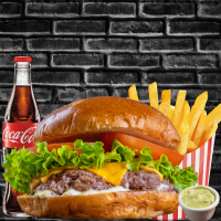 Combo 1 Big burguer 1 Fritas 250g 1 Refrigerante 350ml Ingredientes: Pão, burguer de fraldinha 120gr, queijo cheddar, salada e maionese da casa