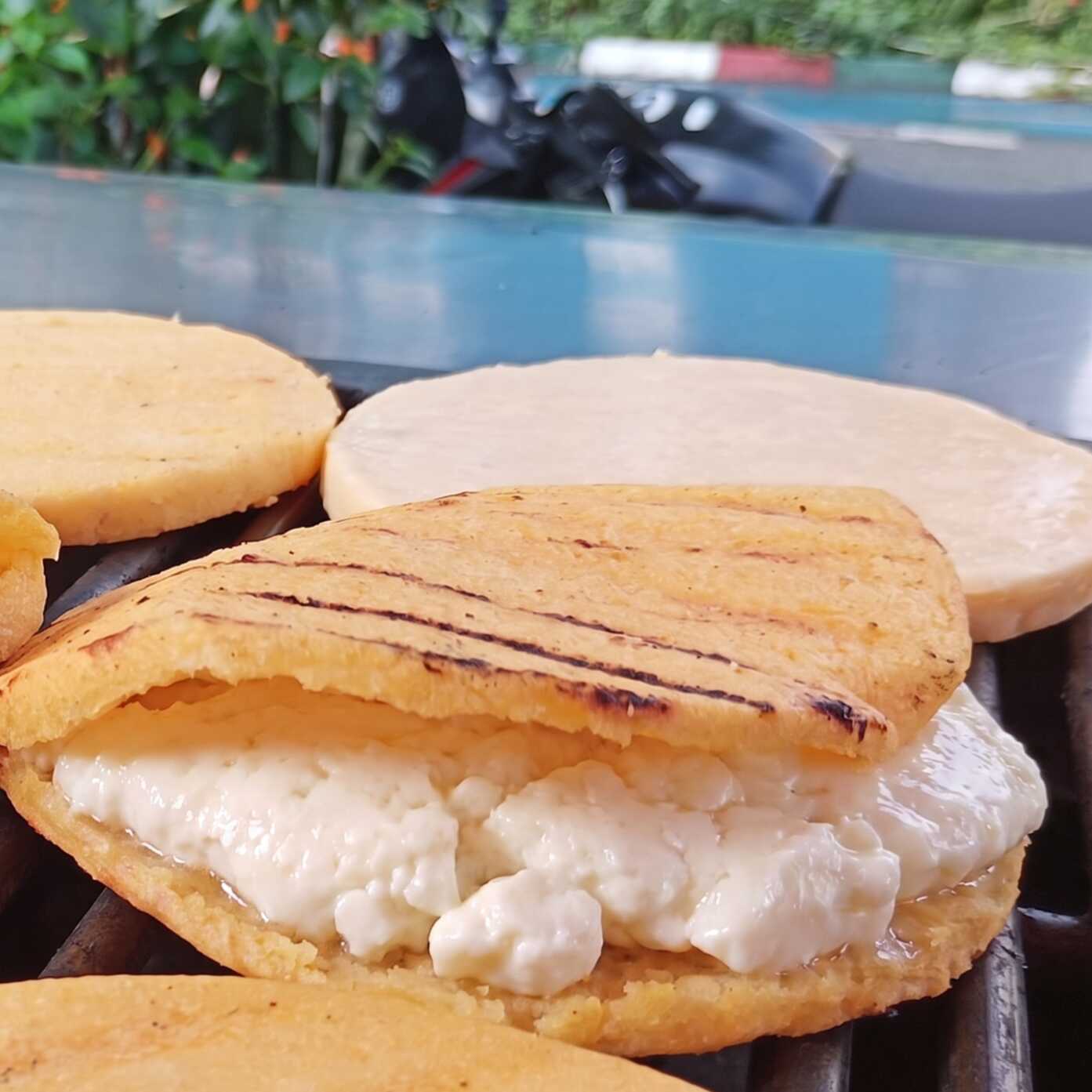 Arepa con Queso Cuajada