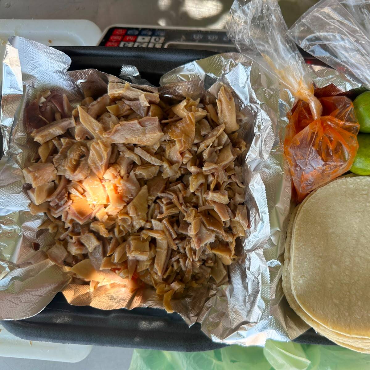Un Cuarto De Carnitas Surtidas
