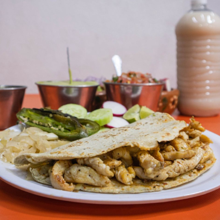 QUESADILLA DE POLLO