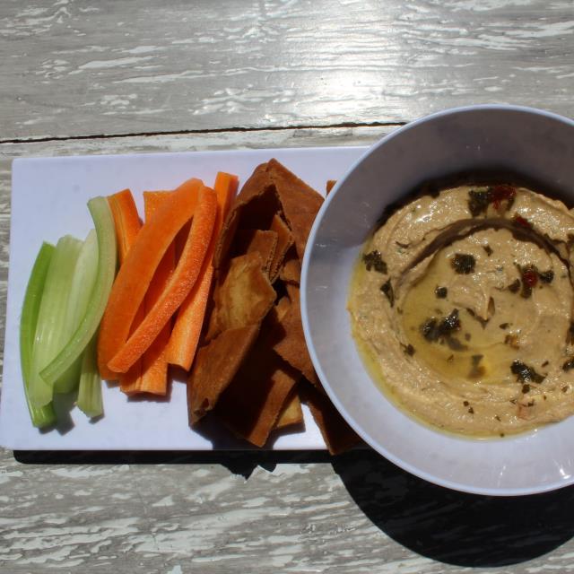 HUMMUS CON CHIMICHURRI