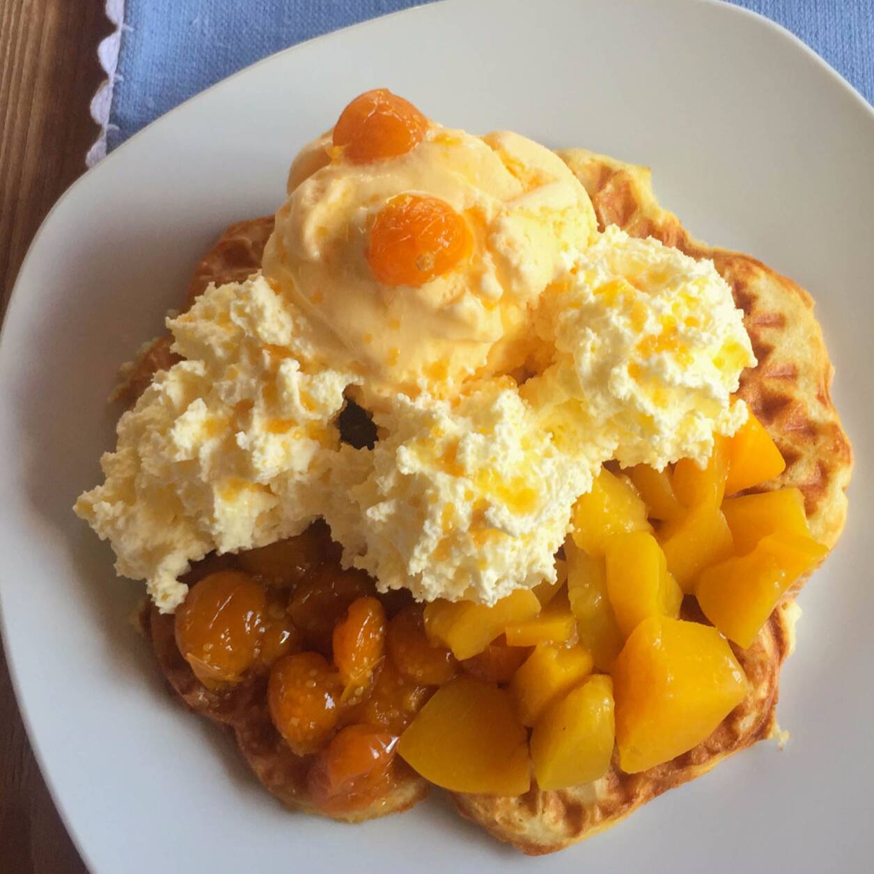 Waffle de Frutos Amarillos