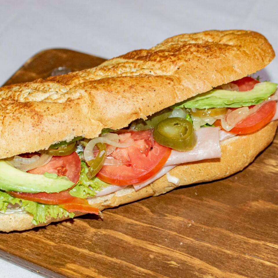 Ensalada + Baguette Clasico