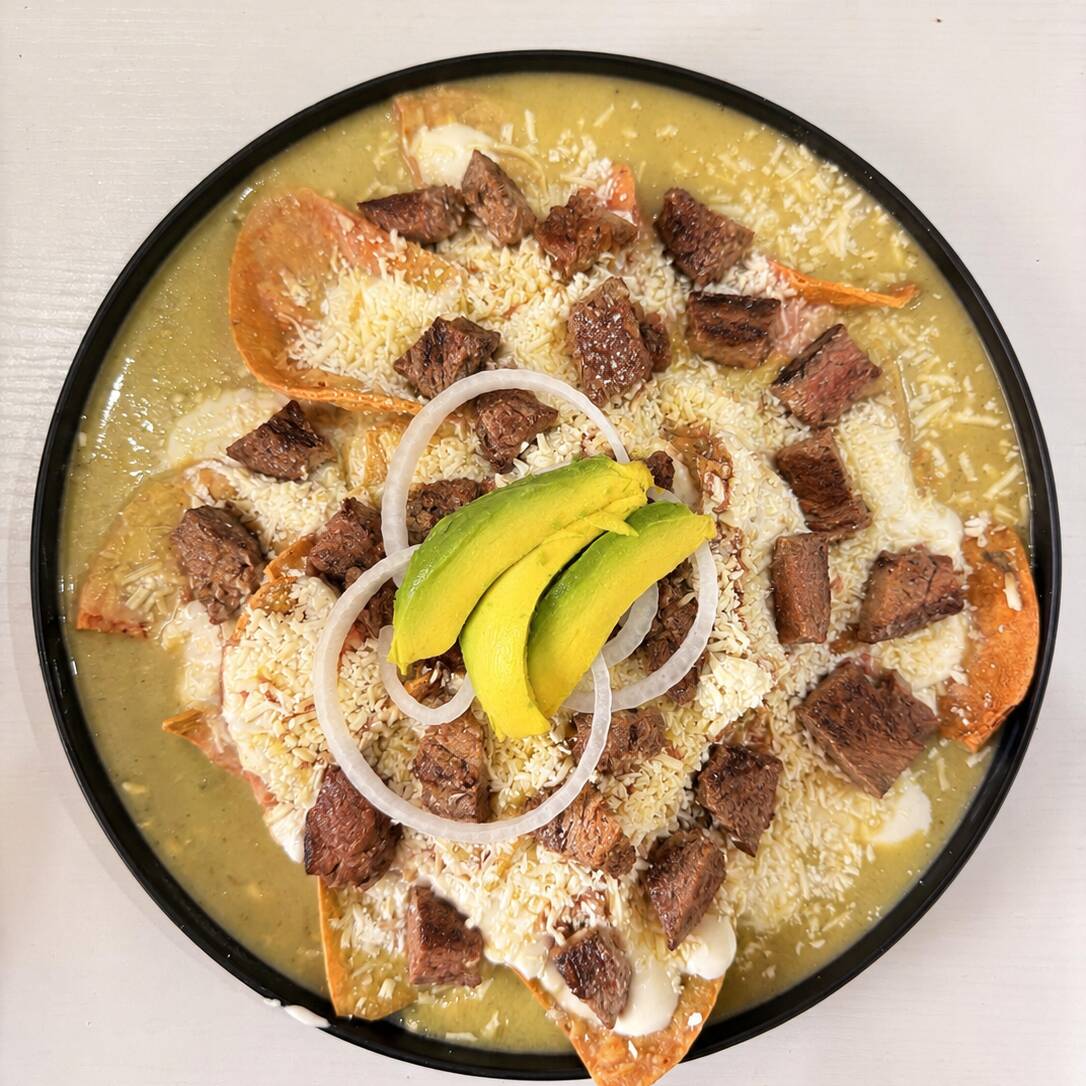 Chilaquiles Verdes con Arrachera