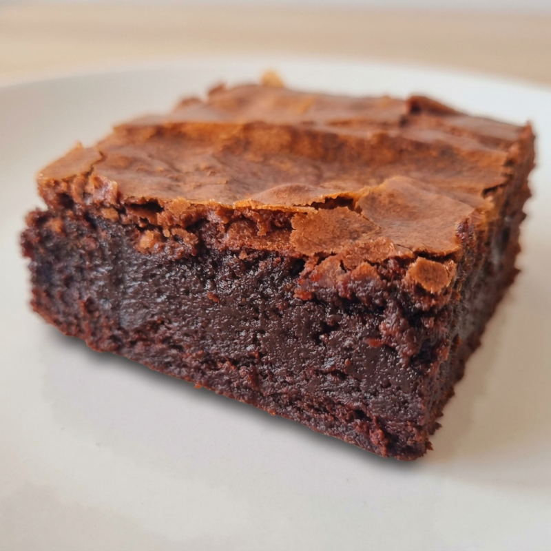 Experimente o sabor puro e irresistível do nosso maravilhoso brownie sem cobertura. Feito com ingredientes de alta qualidade, este brownie é perfeito para quem valoriza a simplicidade e o prazer do verdadeiro chocolate. Com uma textura macia e levemente úmida, ele derrete na boca, enquanto o seu sabor intenso e autêntico proporciona uma experiência única e deliciosa.
---tags-------------------
Entrega rápida , desconto , promoção , brownie , off , cupom , barato , melhor preço , oferta , frete grátis , descontão , preço baixo , Doces , bolos , brigadeiro , docinhos , kit festa , aniversario , bolo de pote , chocolate , morango , sobremesa natalina , Nutella , copo da felicidade , brownie , confeitaria , doceria , gourmet , bombom , piscina , ganache , caseiro , vovó , bento cake , vulcão , red velvet , trufas , banoffe , pudim , doce de leite , pão de mel , Oreo , Kit Kat , ferrero Rocher , cheese cake , tartelete , Ninho , cupcake , afogadinho , bolo , Ninho , brigadeirão ,