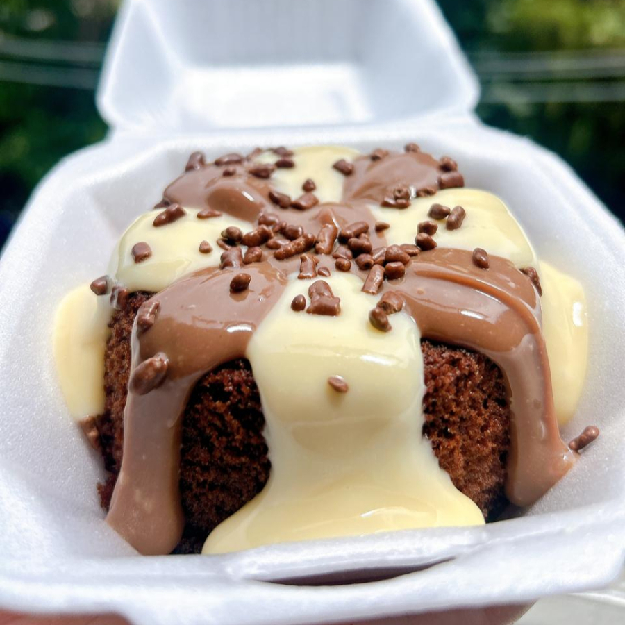 A dose perfeita de doçura para o seu dia. Nosso Mini Vulcão une a leveza do bolo caseiro com uma quantidade exagerada de cobertura artesanal.