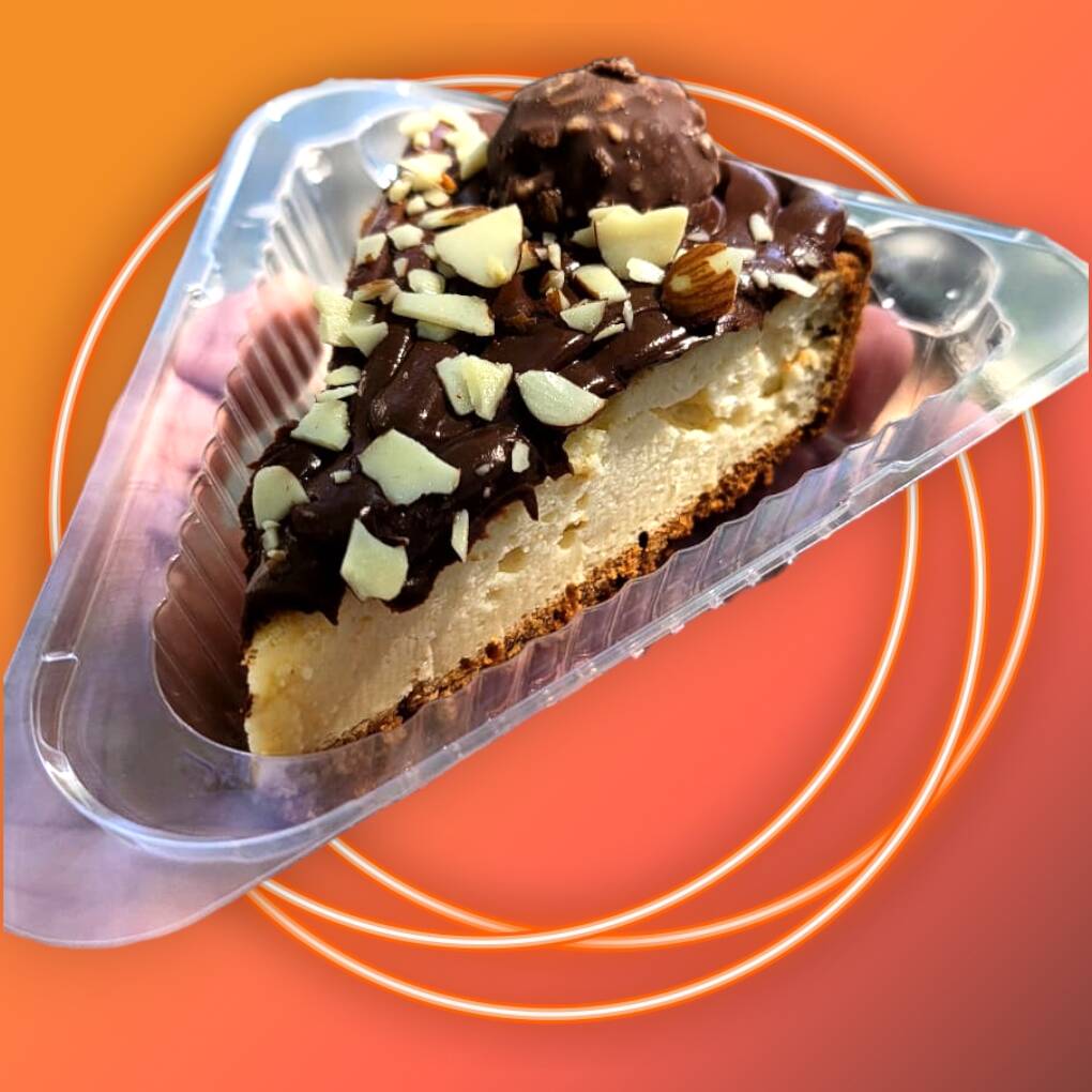 Rebanada de Pay de Queso con NUTELLA y FERRERO