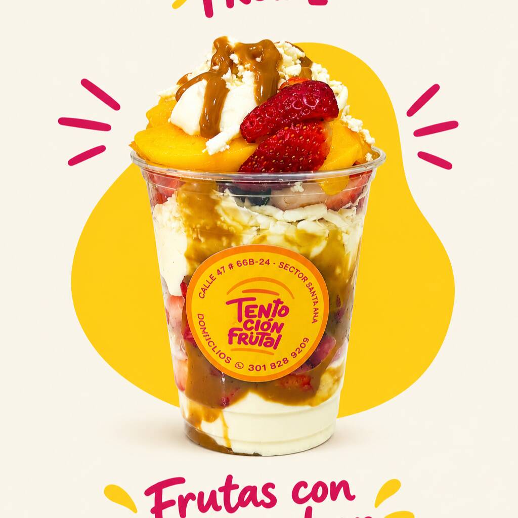 Combinado fresas + duraznos con crema