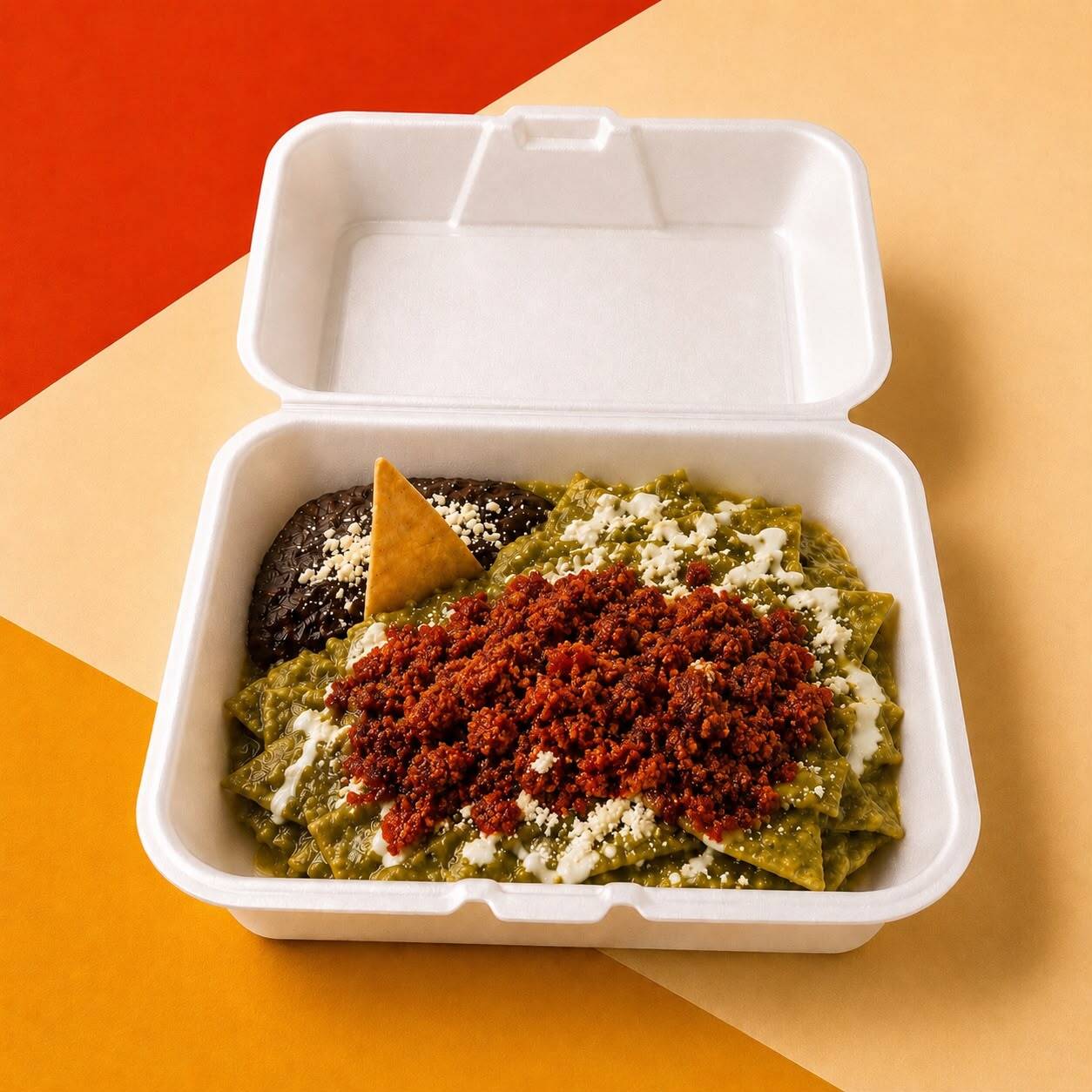 Chilaquiles con chorizo