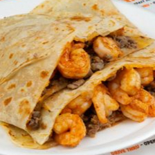 Mega quesadilla mar y tierra