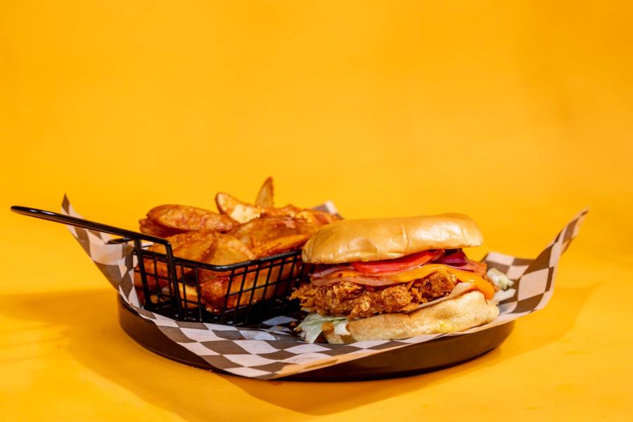 HAMBURGIESA MEGA CRISPY