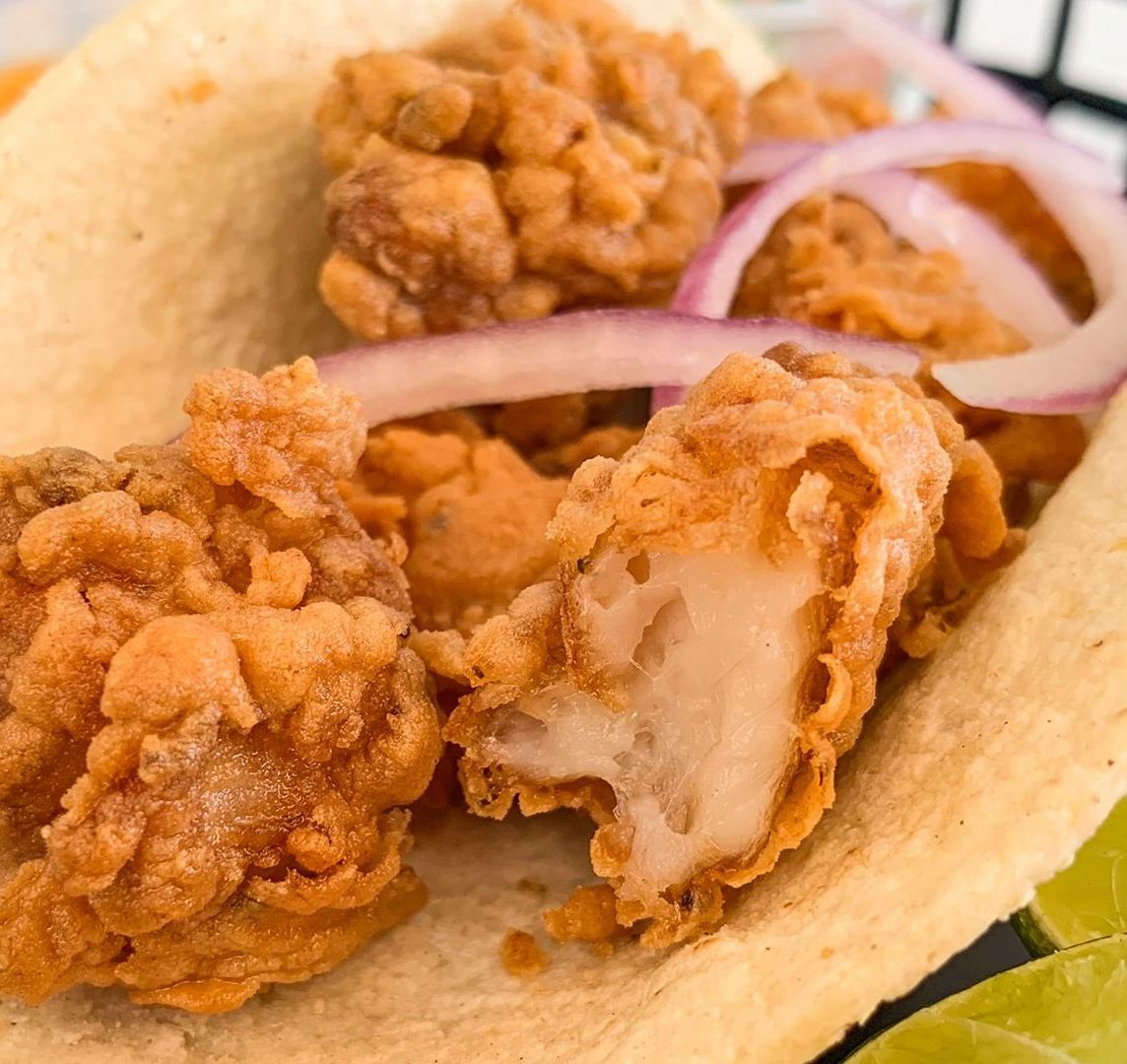 Taco de chicharrón de pescado